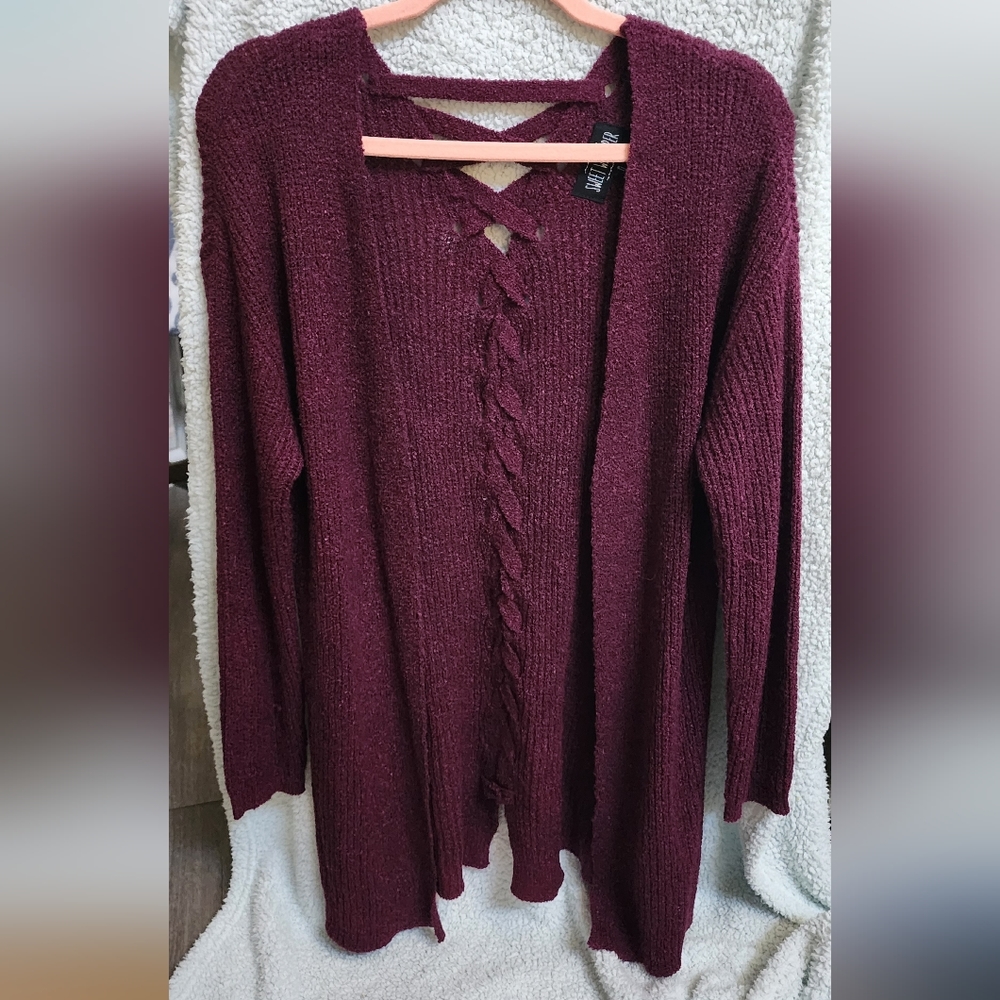 Open front lightweight cardigan with lace up back. Deep burgundy color